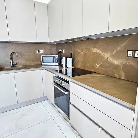 Apartment Seaview Business Hub Larnaca